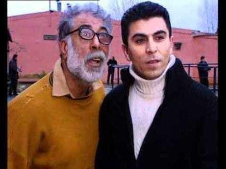 Resimde yanımdaki adam kim bilin bakalım?