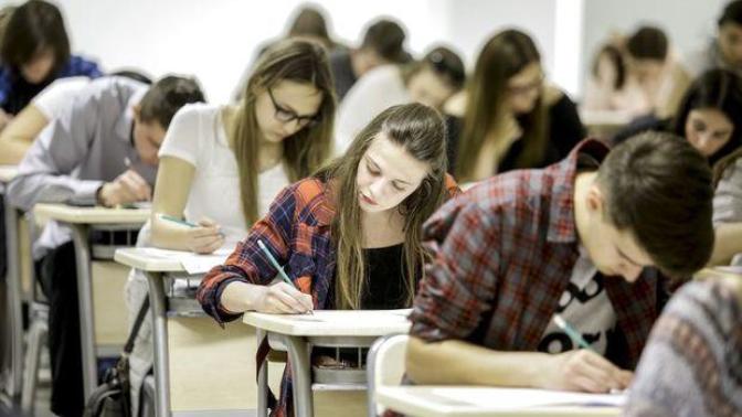 YKS tercih, tercih sıralaması, ek tercih ve doğru tercihler yapmak konusunda yardımcı olmak için sorularınızı alabilir miyim?
