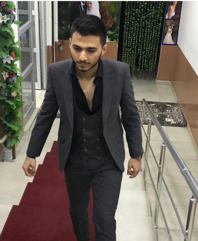 Takım elbise her erkeği seksi gösterir mi?
