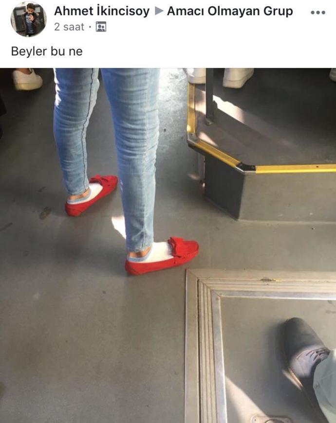 Kırmızı renk bir kadına gerçekten çekicilik katar mı?