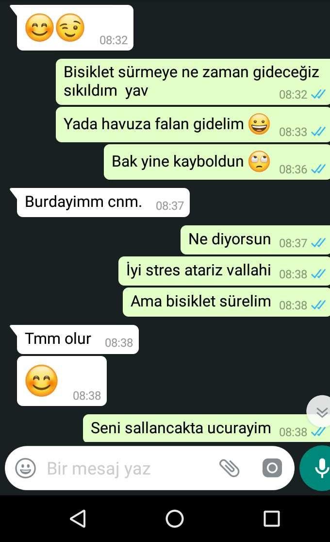 Kızlar siz daha iyi anlarsınız sizce bu kızın amacı nedir (Resimli) ?