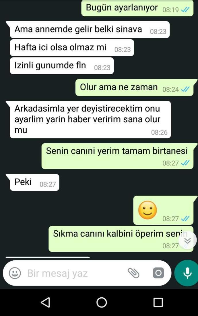 Kızlar siz daha iyi anlarsınız sizce bu kızın amacı nedir (Resimli) ?