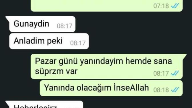 Kızlar siz daha iyi anlarsınız sizce bu kızın amacı nedir (Resimli) ?
