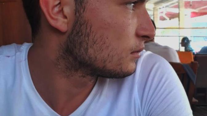 Bu çocuk kumral mı buğday tenli mi ne kendisi sorduruyor arkadaşlar?