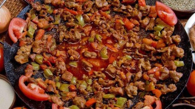 Hangi yemeklerin yanında ekmek/ lavaş yiyorsunuz?