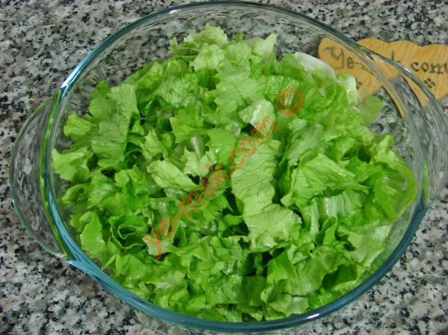 Domates salatası mı? Marul salatası mı?