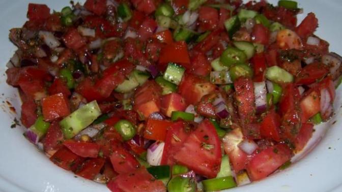 Domates salatası mı? Marul salatası mı?