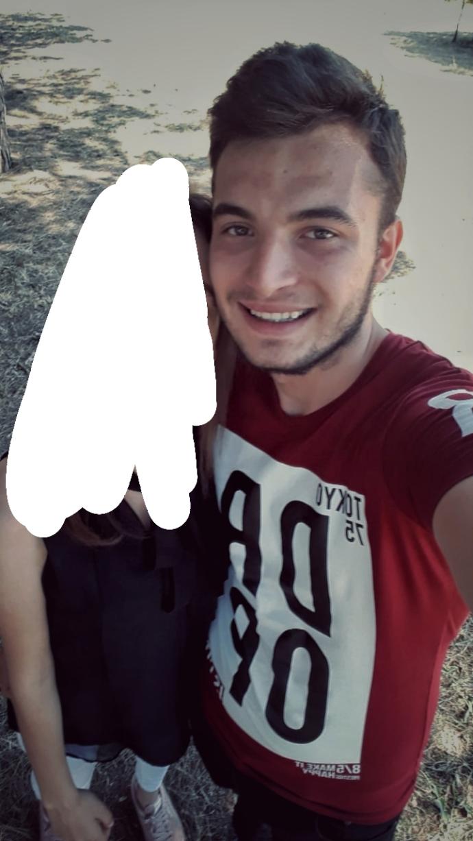 Sizce hangi fotoğrafı profil resmi yapayım ?