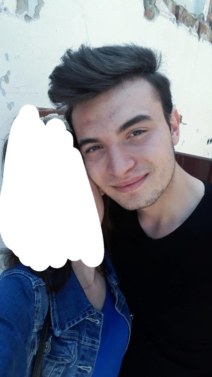 Sizce hangi fotoğrafı profil resmi yapayım ?