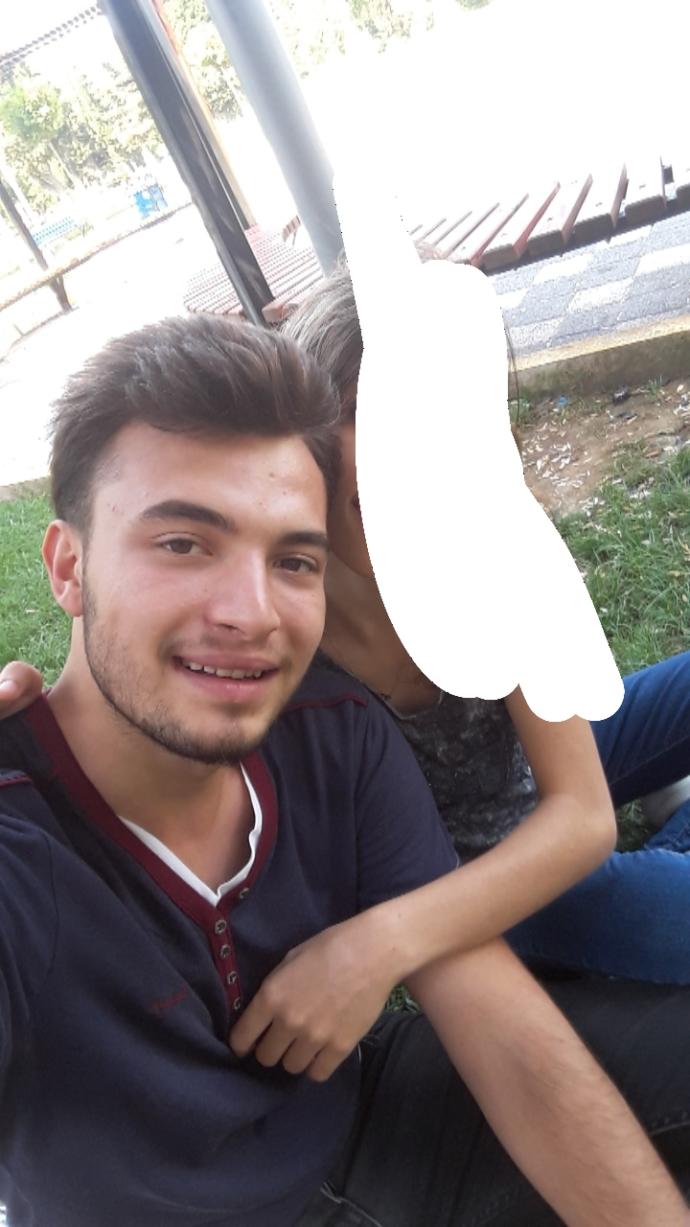 Sizce hangi fotoğrafı profil resmi yapayım ?