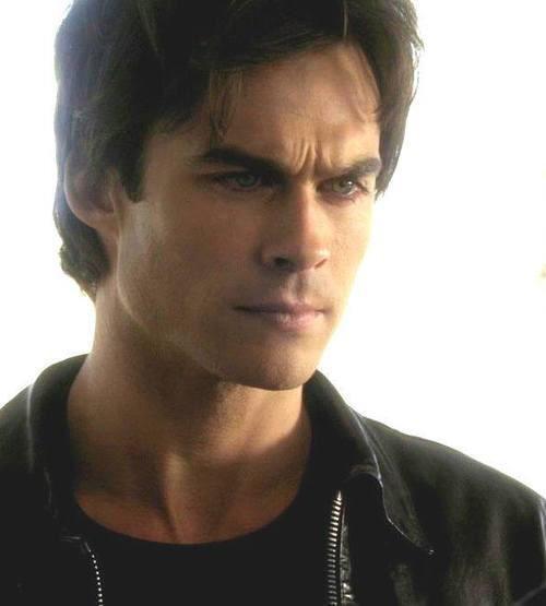 Kızlar, Damon Salvatore mi Dean Winchester mı Hangisi Daha Yakışıklı Ve Çekici?