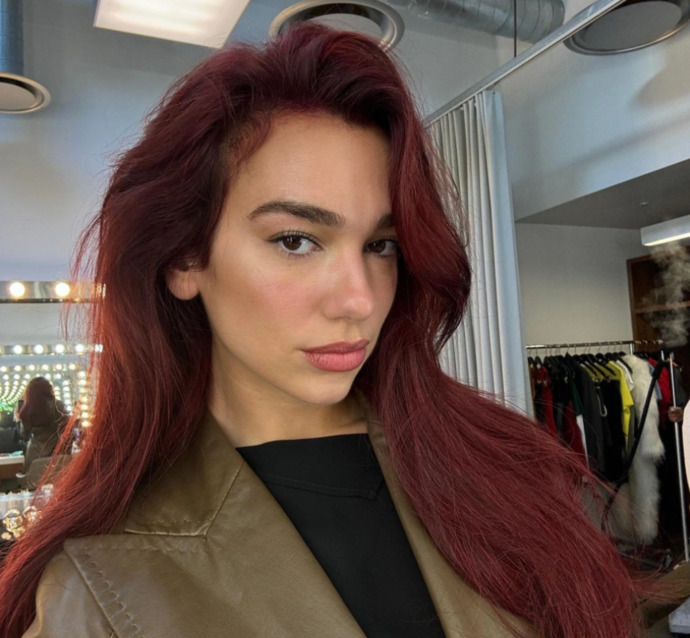Koyu Buğday Tene Koyu Kızıl Saç Uyumlu Mudur?