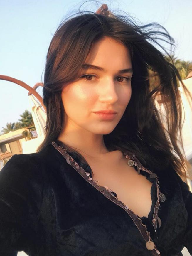 Hangi kız daha güzel🌹?
