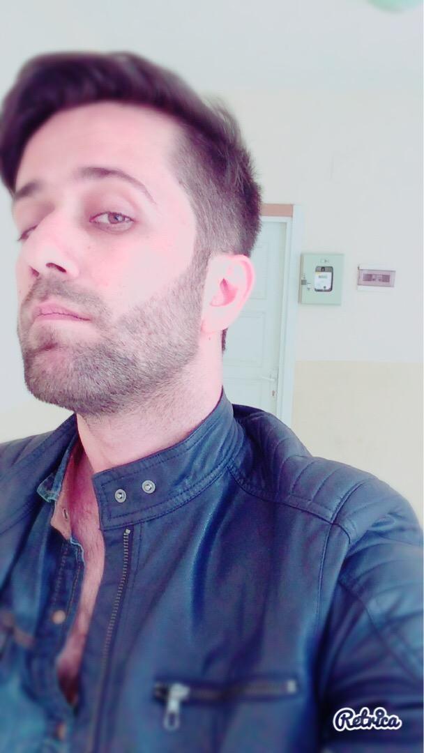 Bebek yüzlü erkek mi yoksa sert hatları olan bir erkek mi kadınların göz bebeği?