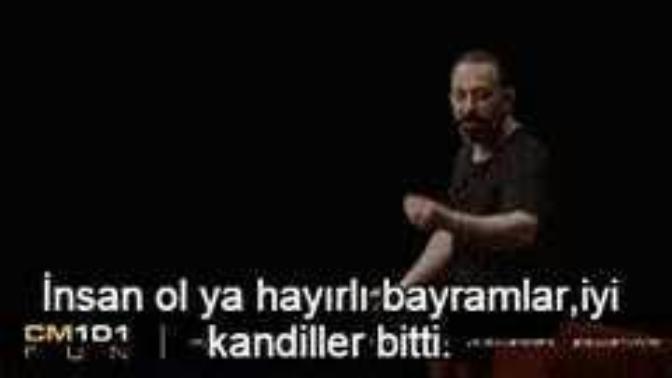 Bayram gelir ellere, sevgi verir dillere, ver öpeyim elini, elin girsin g...😂 Siz kimin elini öpeceksiniz?