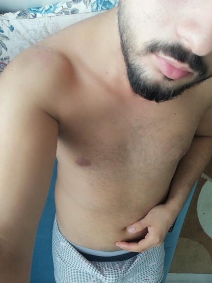 Tatile hazırlık olarak gögüs kıllarını almalımıyım sizce?